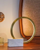 إضاءة طاولة بقاعدة رخامية - أبيض - Divano Elite